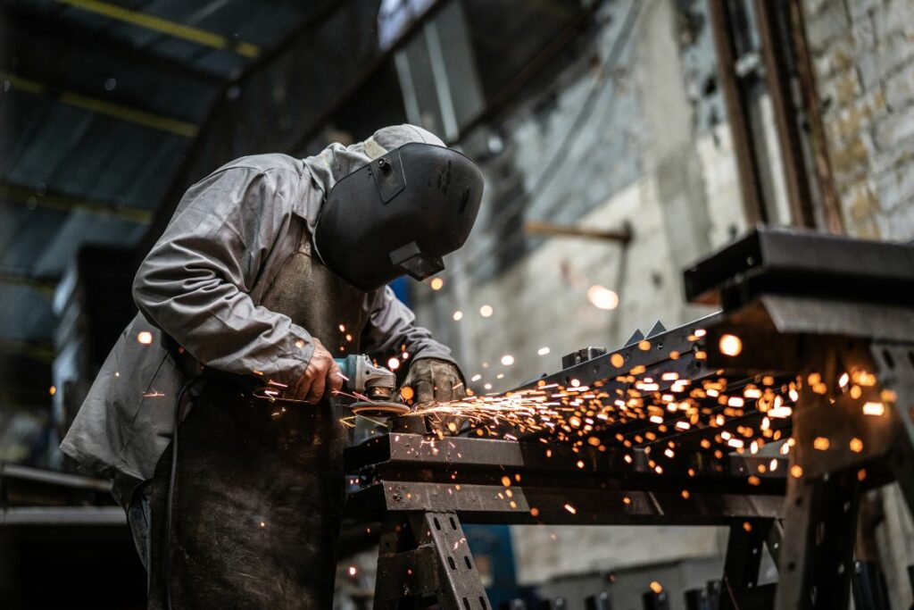 What Knowledge and Skills Are Needed for a Welder to Work in Saudi Arabia?