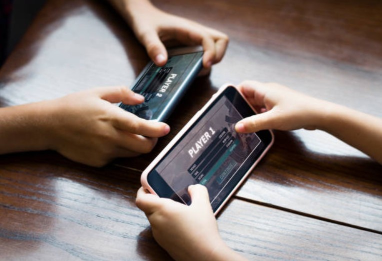 How Online Gaming Keeps Players Interested For Long Hours